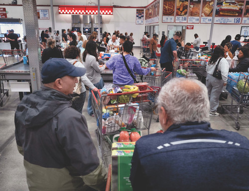 Spending at restaurants, home and garden centers help boost retail sales, which increased 0.1 percent last month