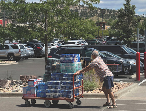 Wholesale prices fell 0.1 percent last month
